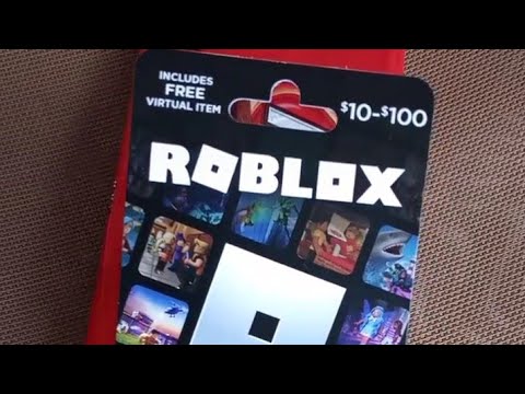 Surprising Sophia with $30 Roblox Giftcard